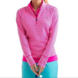 Excellent condition vineyard vines pullover- worn only once.